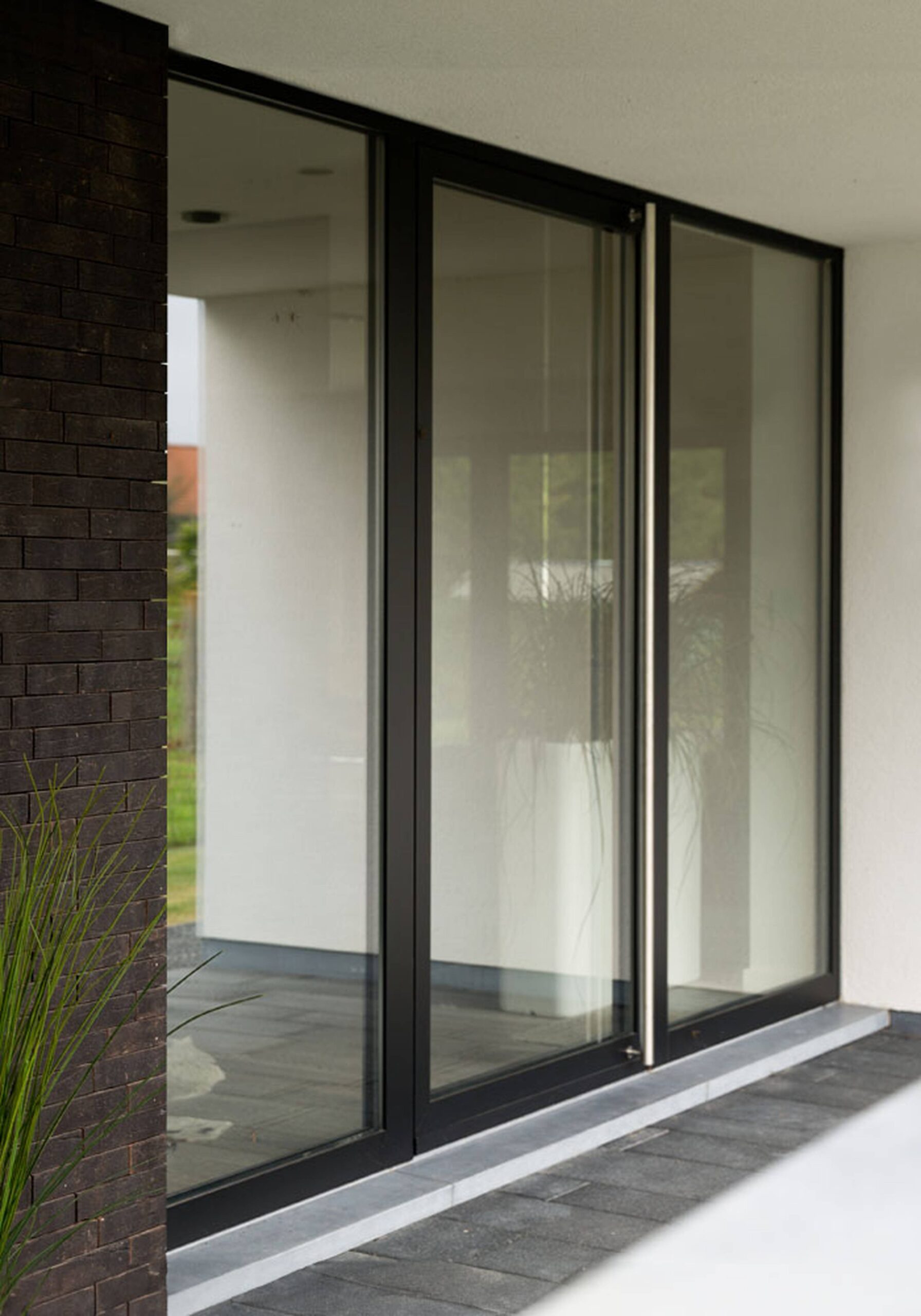 deur aluminium zwart